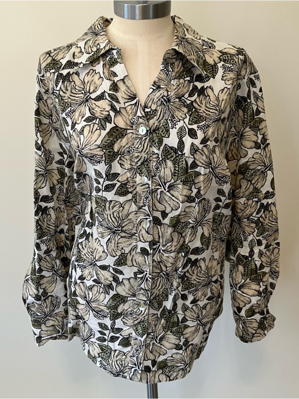 Womens 1X Linen Green Tropical Floral Button Down Shirt Long Sleeve Roll Tab